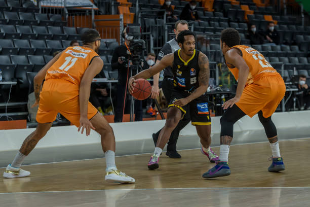 们不懈追逐 们不懈追逐